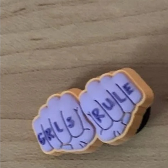 Girls Rule Crocs Jibbitz - Picture 2 of 2